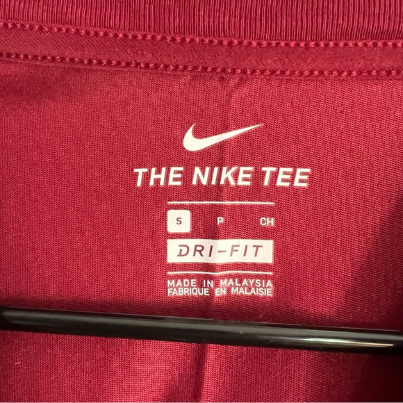 Nike tee - Picture 3 of 3